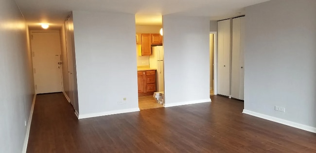 property at 1636 N Wells St