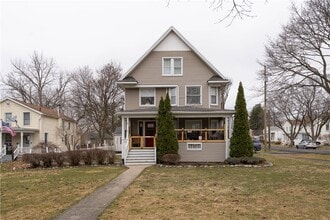 20 W Elisha St in Waterloo, NY - Building Photo - Building Photo