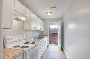 615 Oliver St NW in Atlanta, GA - Building Photo