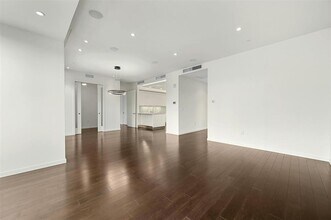 200 N Congress Ave in Austin, TX - Foto de edificio - Building Photo