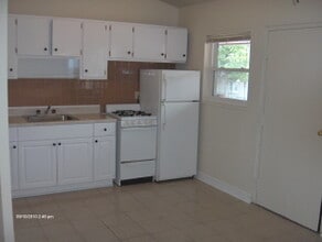 794 W Market St, Unit #B in Akron, OH - Building Photo - Building Photo