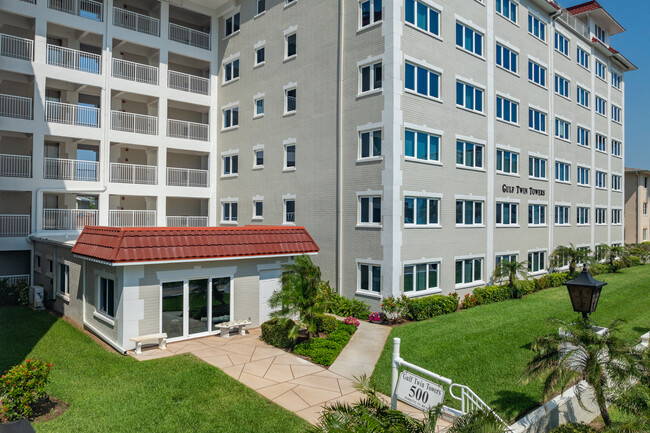 Gulf Twin Towers in Venice, FL - Building Photo - Building Photo