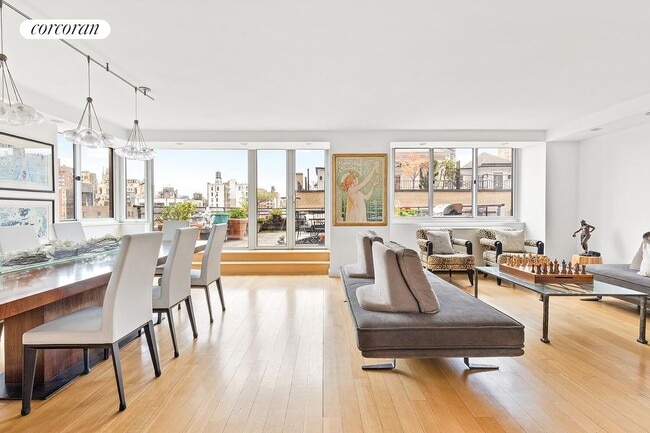 45 W 67th St in New York, NY - Building Photo - Building Photo