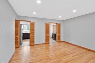 10747 Gail Ct in St. Louis, MO - Building Photo - Building Photo
