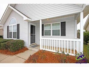 106 Deer Track Ct in Warner Robins, GA - Foto de edificio - Building Photo
