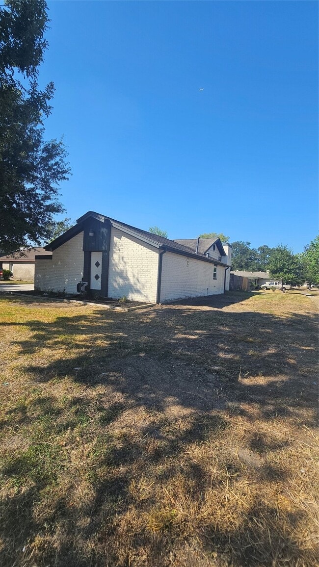 4102 Lemon Tree Ln in Houston, TX - Building Photo - Building Photo