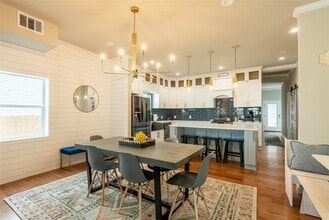 3209 Ave N Ursuline St in Galveston, TX - Building Photo - Building Photo