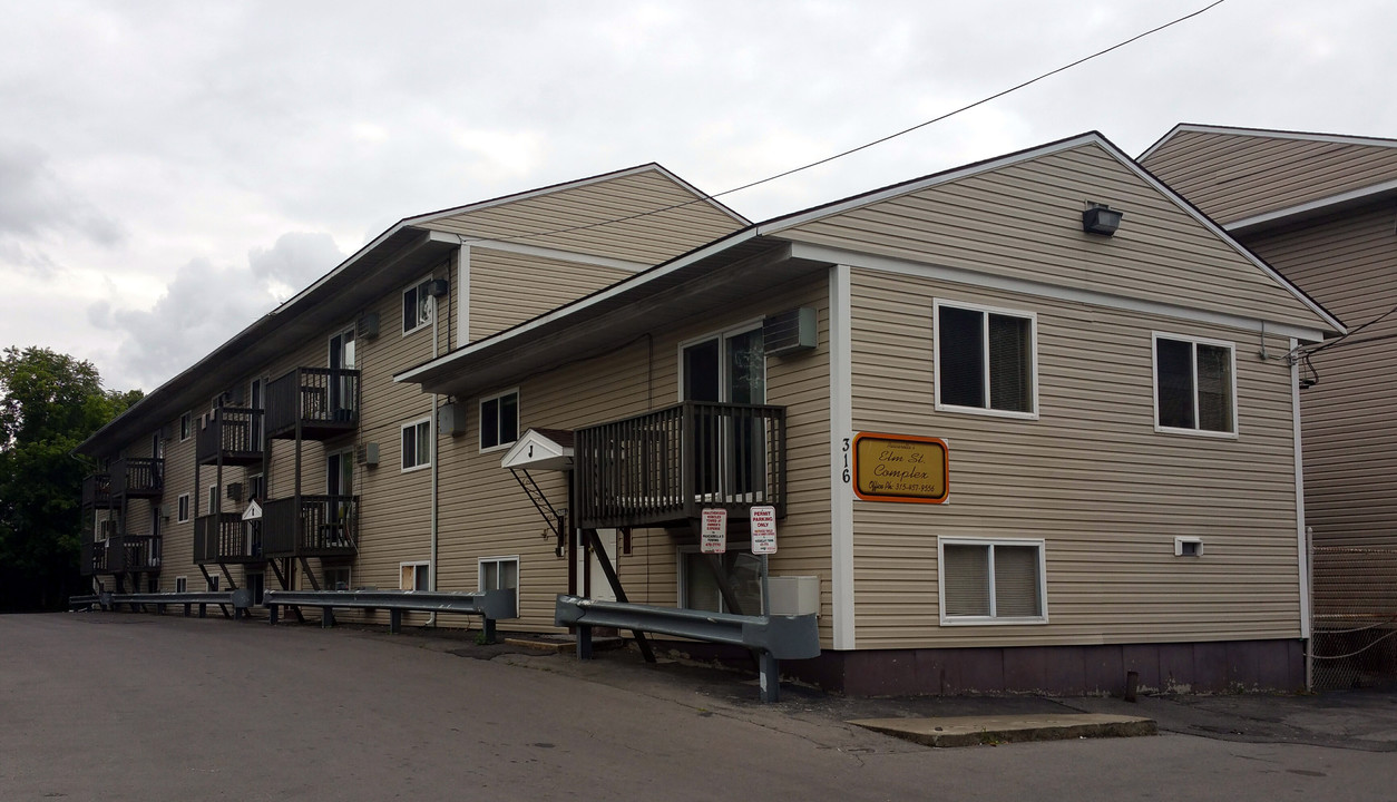 Elm Street Complex in Syracuse, NY - Building Photo