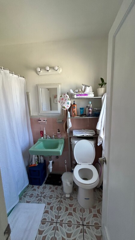 384 Minorca Ave in Coral Gables, FL - Foto de edificio - Building Photo