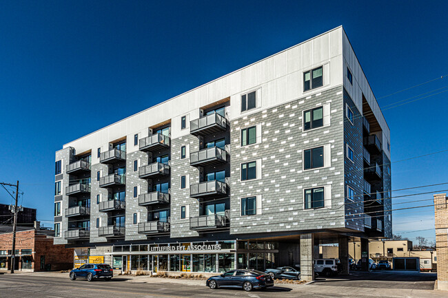 222 Waldo Flats in Kansas City, MO - Foto de edificio - Building Photo