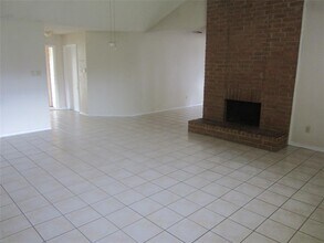 17907 Fieldglen Dr in Houston, TX - Building Photo - Building Photo