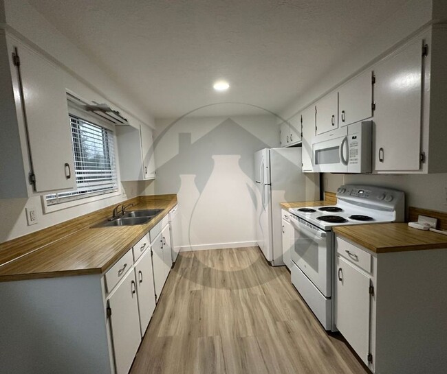 1534 Westhaven Pl-Unit -1534 in Stayton, OR - Building Photo - Building Photo