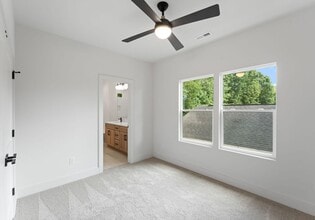 2415 Pruitt St in Charlotte, NC - Building Photo - Building Photo