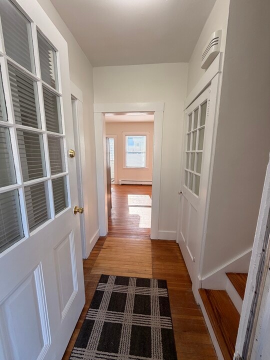 10 Short St in Manchester, CT - Building Photo