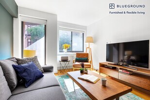 101 W 15th St in New York, NY - Building Photo