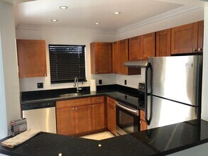21911 Lake Forest Cir in Boca Raton, FL - Building Photo - Building Photo