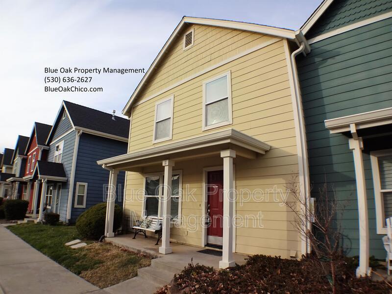 2099 Hartford Dr in Chico, CA - Building Photo