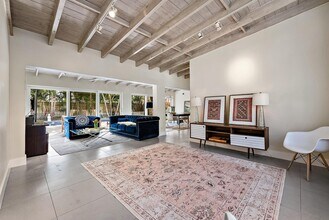330 Franklin Rd in West Palm Beach, FL - Building Photo - Building Photo