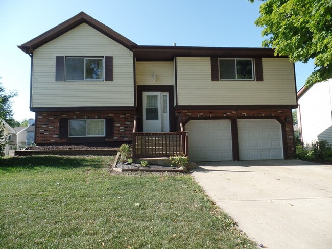 1855 Wright Ln