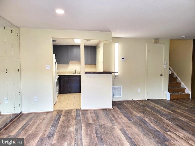 9668 Brassie Way in Montgomery Village, MD - Building Photo - Building Photo