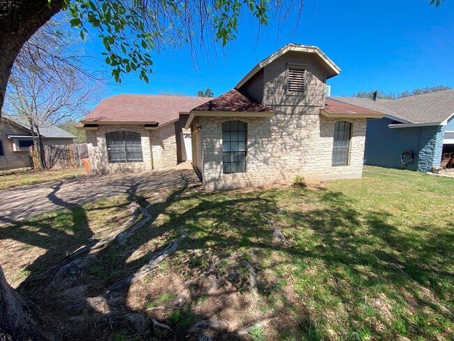 1002 Great Britain Blvd in Austin, TX - Building Photo - Building Photo