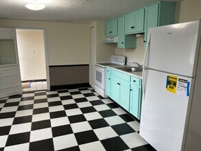 6408 Brook Ave, Unit A in Baltimore, MD - Foto de edificio - Building Photo