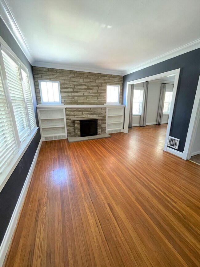 621 Atalanta Ave in Webster Groves, MO - Building Photo - Building Photo
