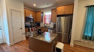 2415 Ridgeview Dr in Kingsland, TX - Building Photo - Building Photo