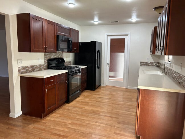 property at 705 W Graaf Ave