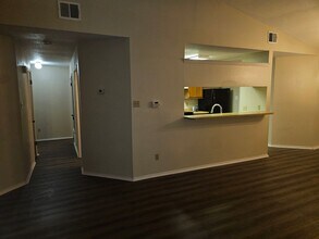 4410 Putting Green in San Antonio, TX - Building Photo - Building Photo