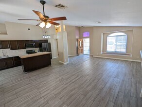 4932 Dunvegan Ct in North Las Vegas, NV - Building Photo - Building Photo