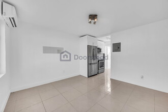 1335 NE 110th Ter, Unit B in Miami, FL - Building Photo - Building Photo