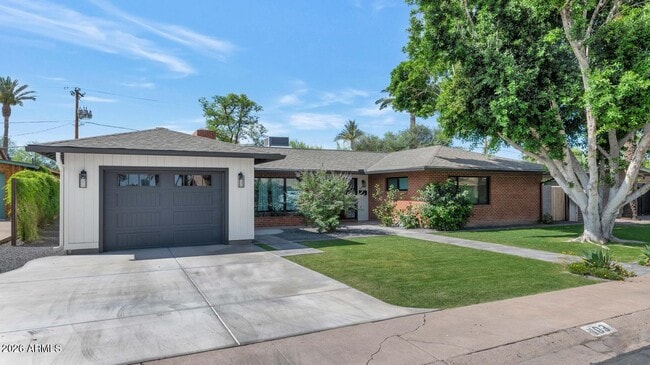 property at 103 W Palmcroft Dr