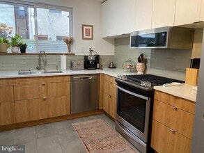 1221 S Warnock St in Philadelphia, PA - Building Photo - Building Photo