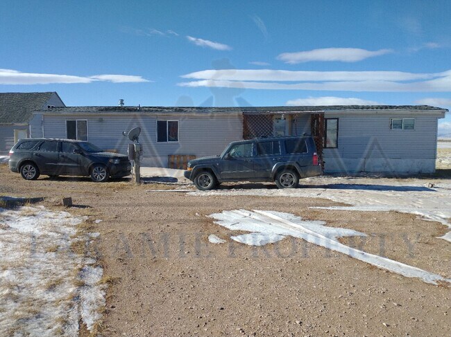 105 E Jackalope Ct in Laramie, WY - Building Photo - Building Photo