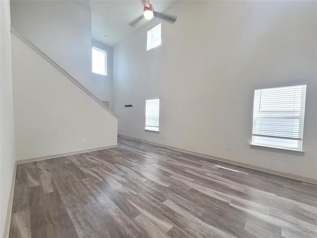 7701 Lowenfield Dr in Austin, TX - Building Photo - Building Photo