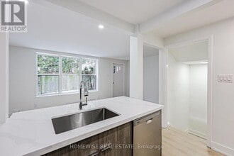 100 Liberty St N in Clarington, ON - Building Photo - Building Photo