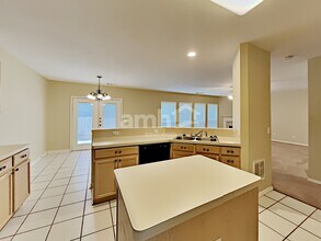 54 Lockspring in San Antonio, TX - Building Photo - Building Photo