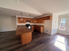 1089 Lake Ridge Dr in Russellville, AR - Building Photo - Building Photo