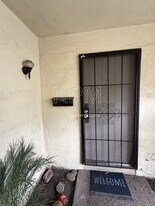 6808 N El Dorado St in Stockton, CA - Building Photo