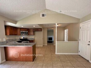 7800 Scottsdale Dr in Sacramento, CA - Building Photo - Building Photo