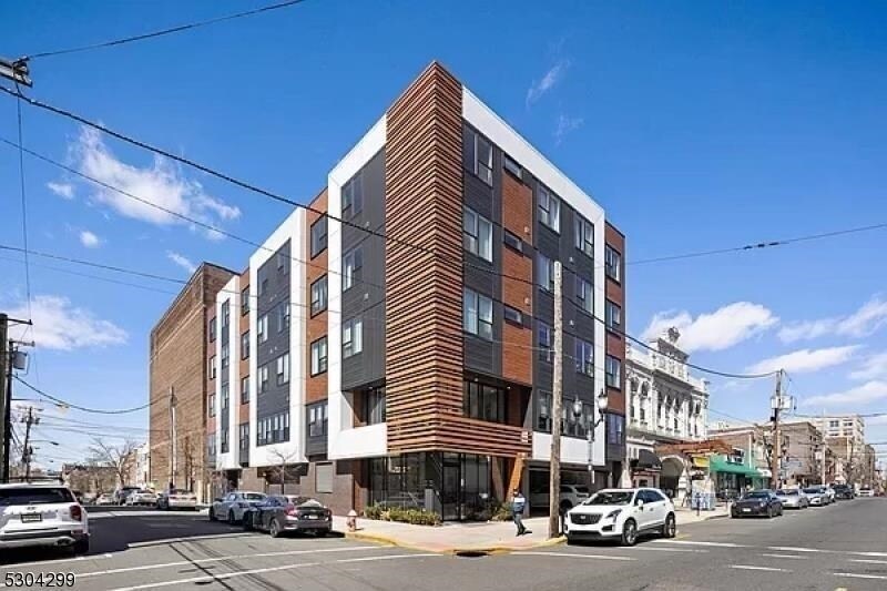 6401 Park Ave in West New York, NJ - Building Photo