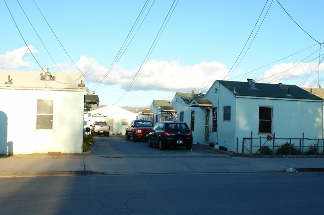 800-808 N Sanborn Rd in Salinas, CA - Foto de edificio - Building Photo