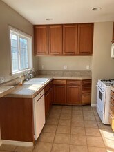 2833 S Victoria Ave, Unit 2833 S Victoria in Los Angeles, CA - Building Photo - Building Photo