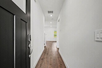 1933 Mahala Dr in Hermitage, TN - Building Photo - Building Photo