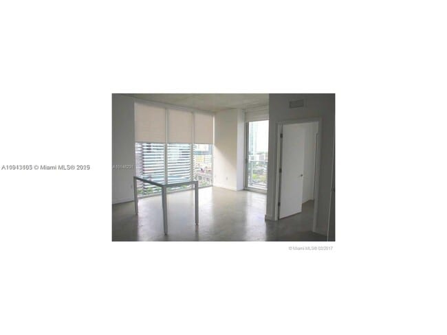 151 SE 1st St, Unit 1611 in Miami, FL - Building Photo - Building Photo