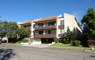 14424 Magnolia Blvd Apartments