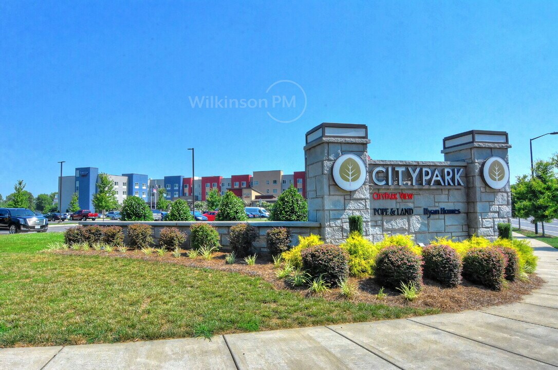 7235 Bryce Ave in Charlotte, NC - Building Photo