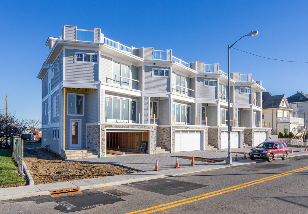 15 Atlantic Ave in Long Branch, NJ - Building Photo