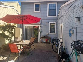 2414 Amapola Dr, Unit 1-318 in Davis, CA - Building Photo